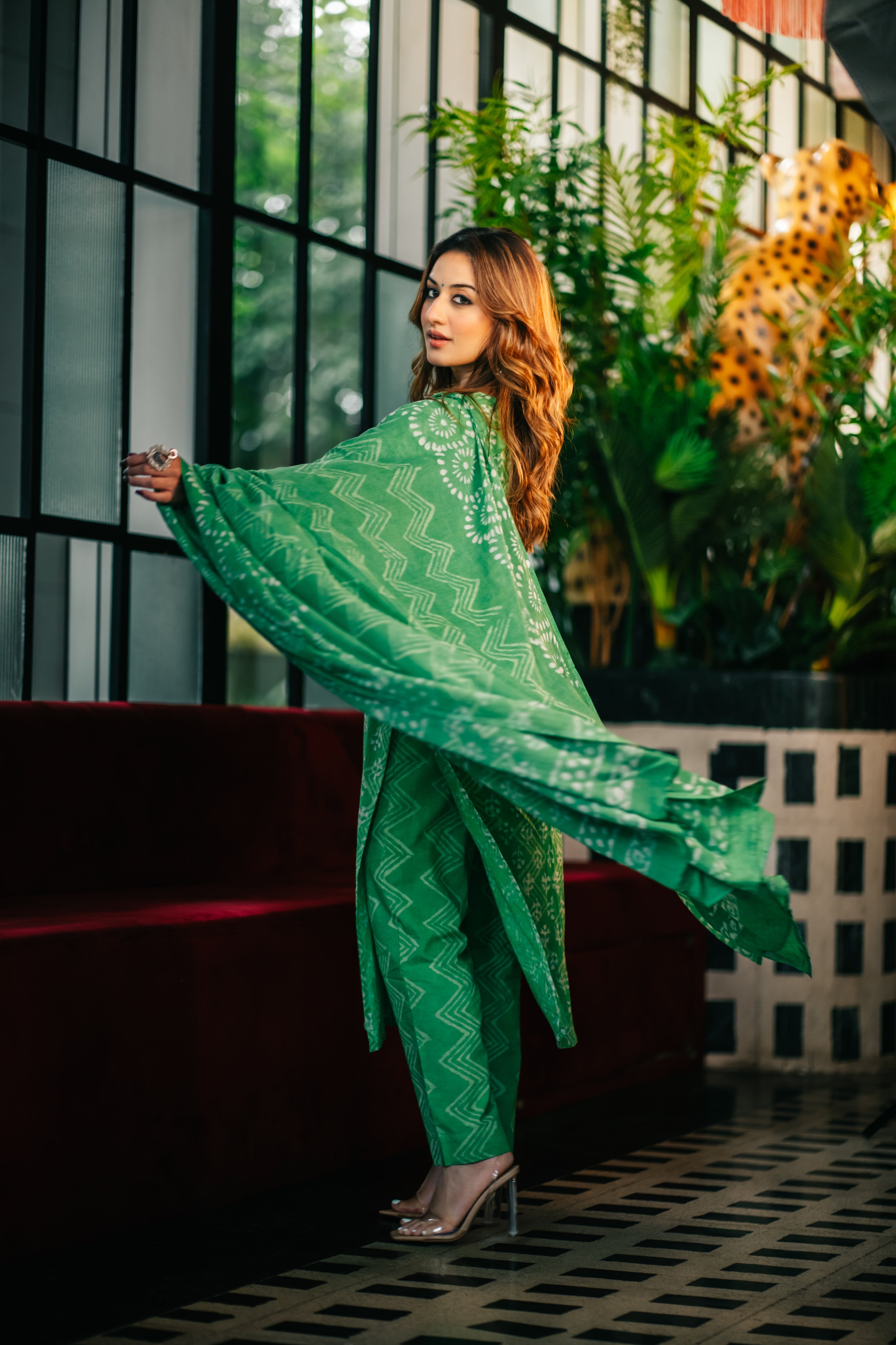 Lime Dabu Straight Suit Set
